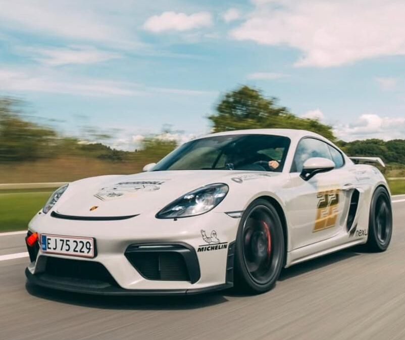 Porsche 718 Cayman GT4