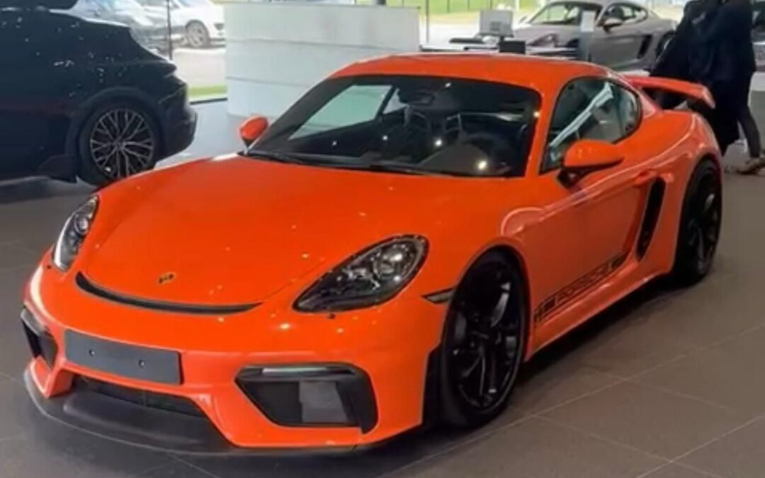 Porsche 718 Cayman GT4